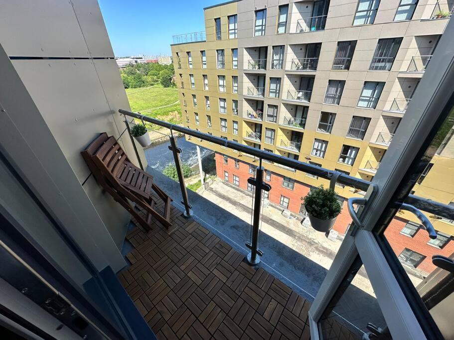 Cosy 2 Bed Sleeps 4+balcony Manchester